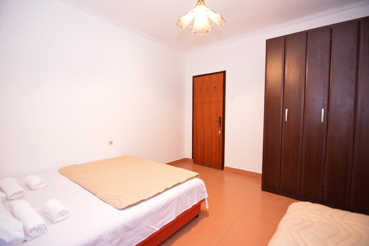 Apartments Jovana Petrovac Exterior foto